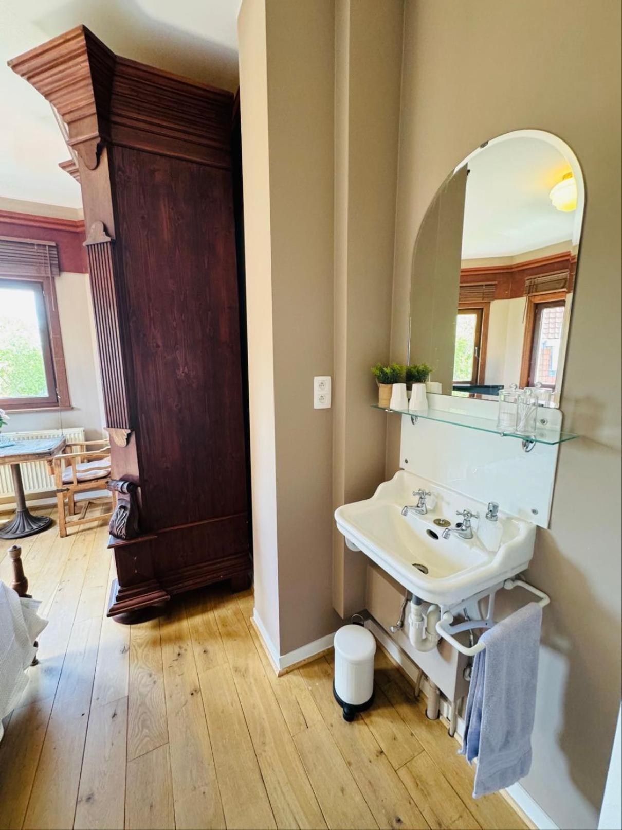 Ruime Slaapkamers Met Badkamers In Belle Epoquevilla- Concessiewijk Де-Хаан Экстерьер фото